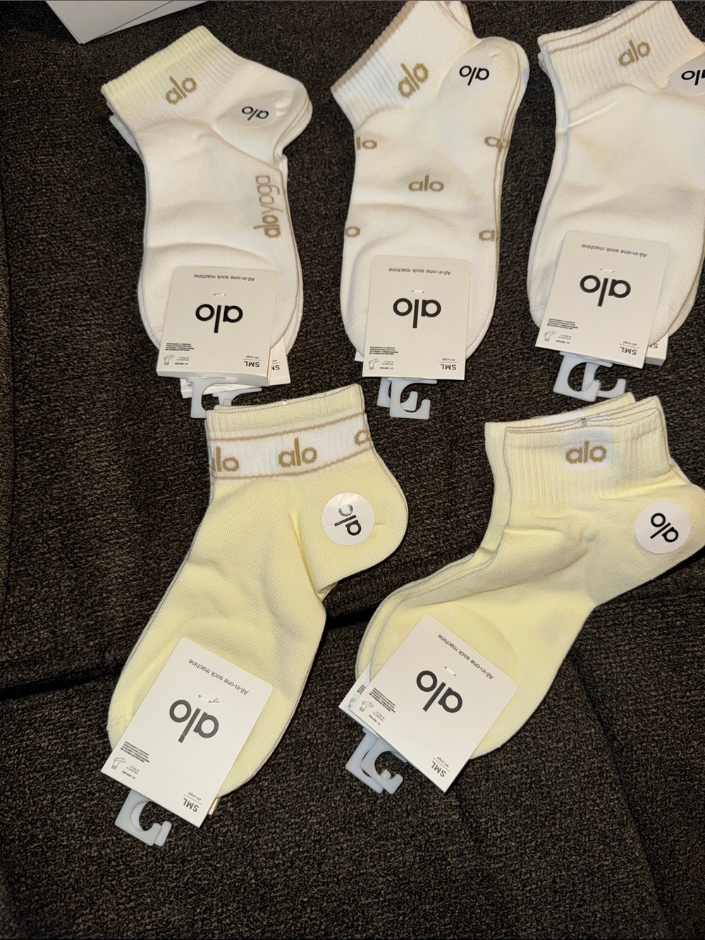 ALO Yoga NWT Women’s Ankle Socks - White and Light Yellow - Pack (5-pairs)